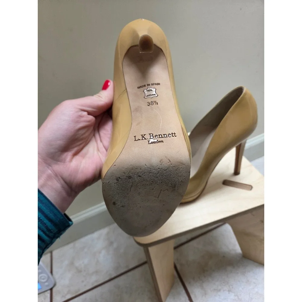 L.K. Bennett London Nude Patent Leather Platform Pumps Heels Made in‎ Spain 38.5